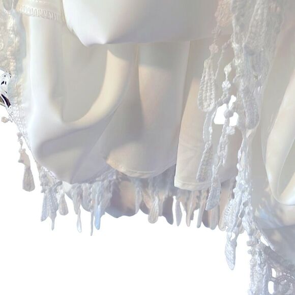 White dress with lace, spaghetti straps, and lining, new without tags - Picture 8 of 13